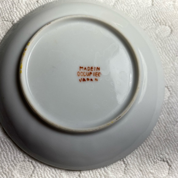 Fine Bone China Teacup and Saucer from Occupied Japan - Picture 10 of 12